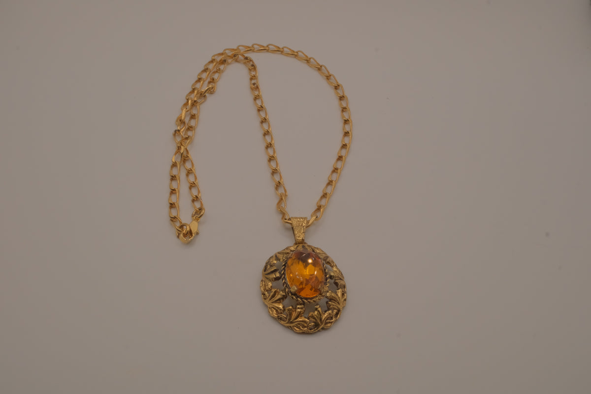 Vintage Amber stone gold necklace