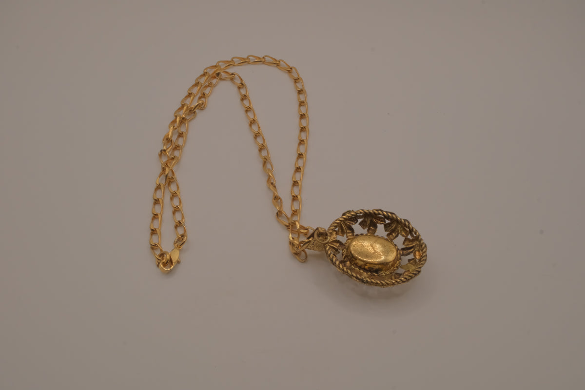 Vintage Amber stone gold necklace