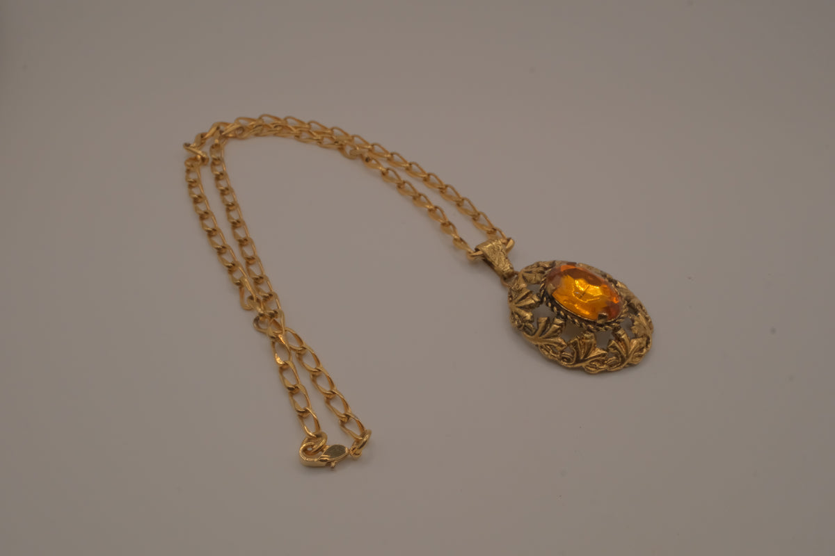 Vintage Amber stone gold necklace