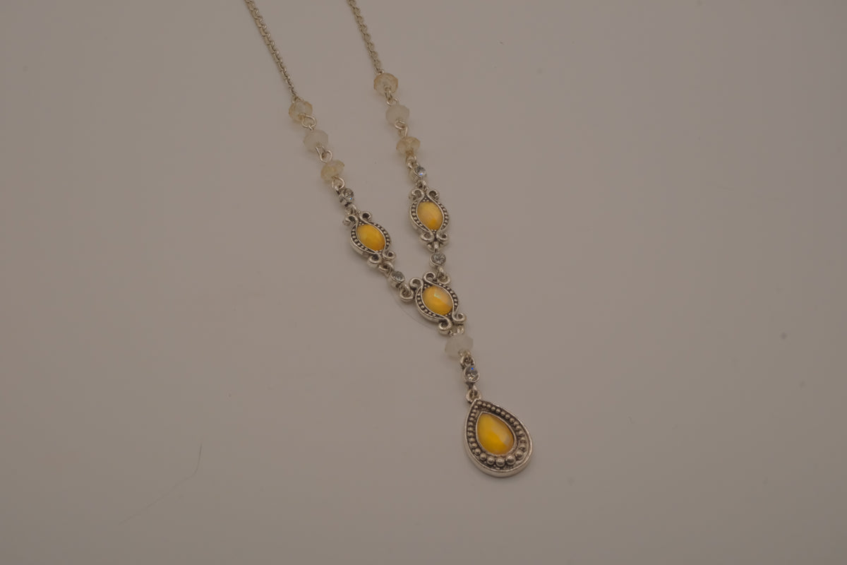 Vintage Avon silver-toned "Goddess" teardrop lariat Y-drop necklace
