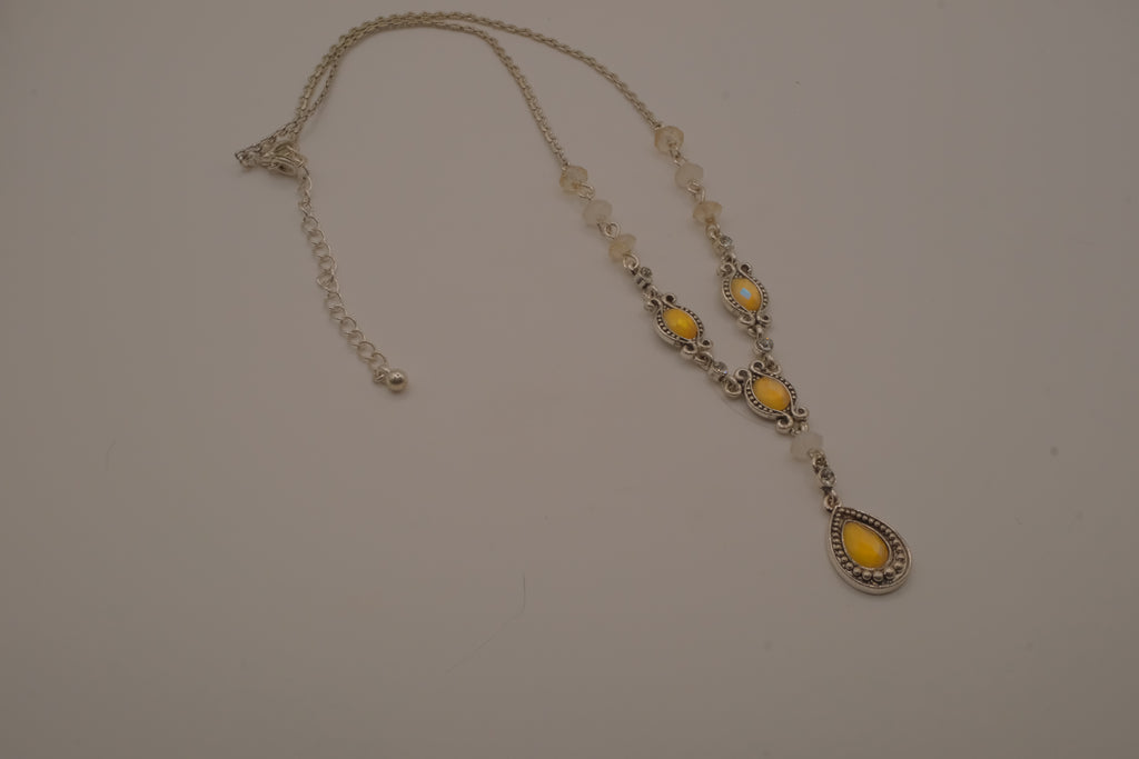 Vintage Avon silver-toned "Goddess" teardrop lariat Y-drop necklace