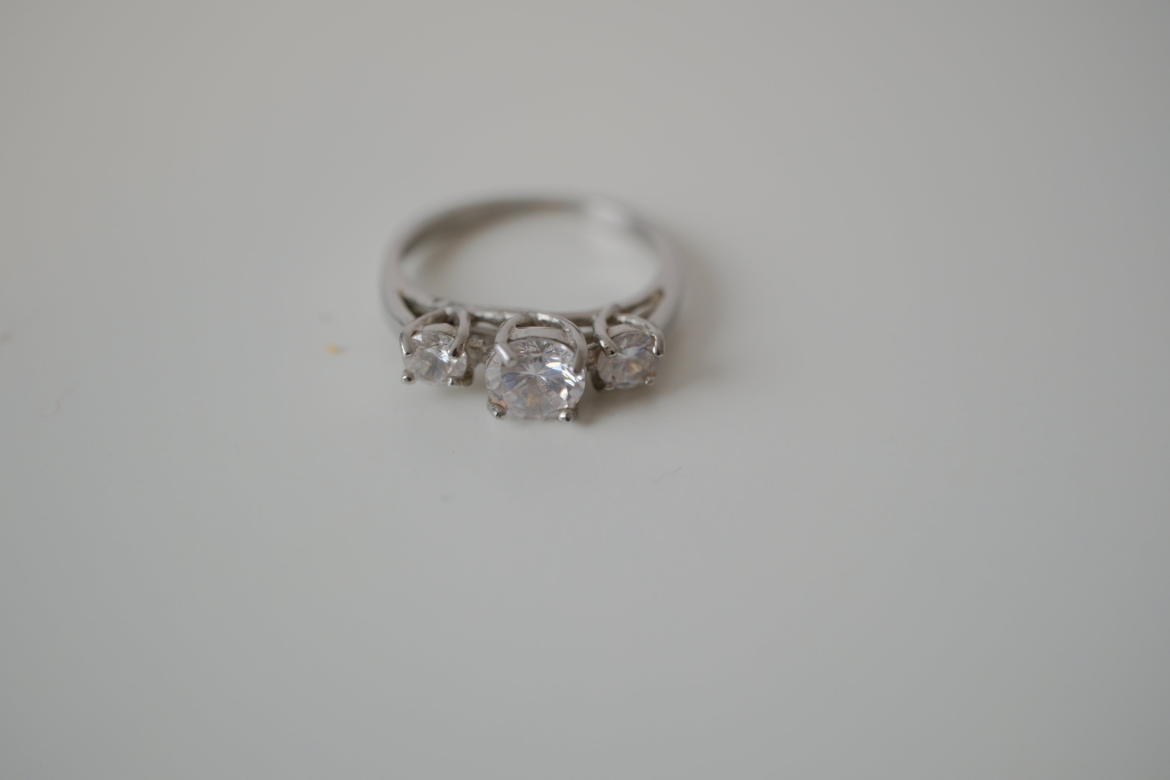 3 stone Silver toned ring