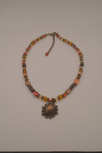 Earthy-toned beaded choker necklace&nbsp;