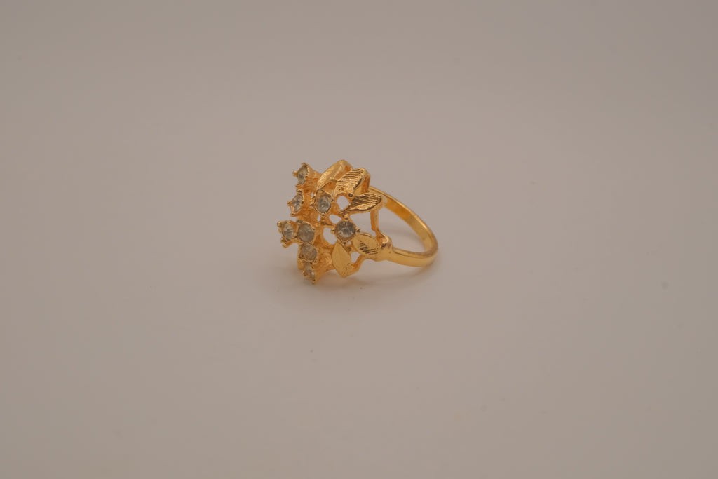 Vintage yellow gold cluster cocktail ring