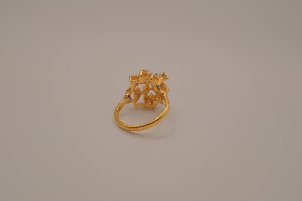 Vintage yellow gold cluster cocktail ring