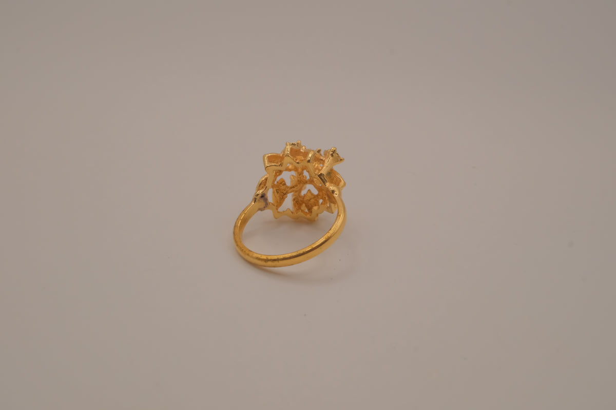 Vintage yellow gold cluster cocktail ring