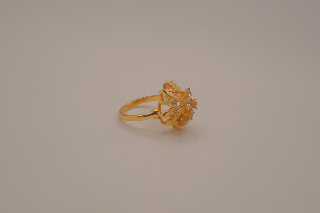 Vintage yellow gold cluster cocktail ring
