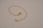 Vintage-style flower pendant necklace