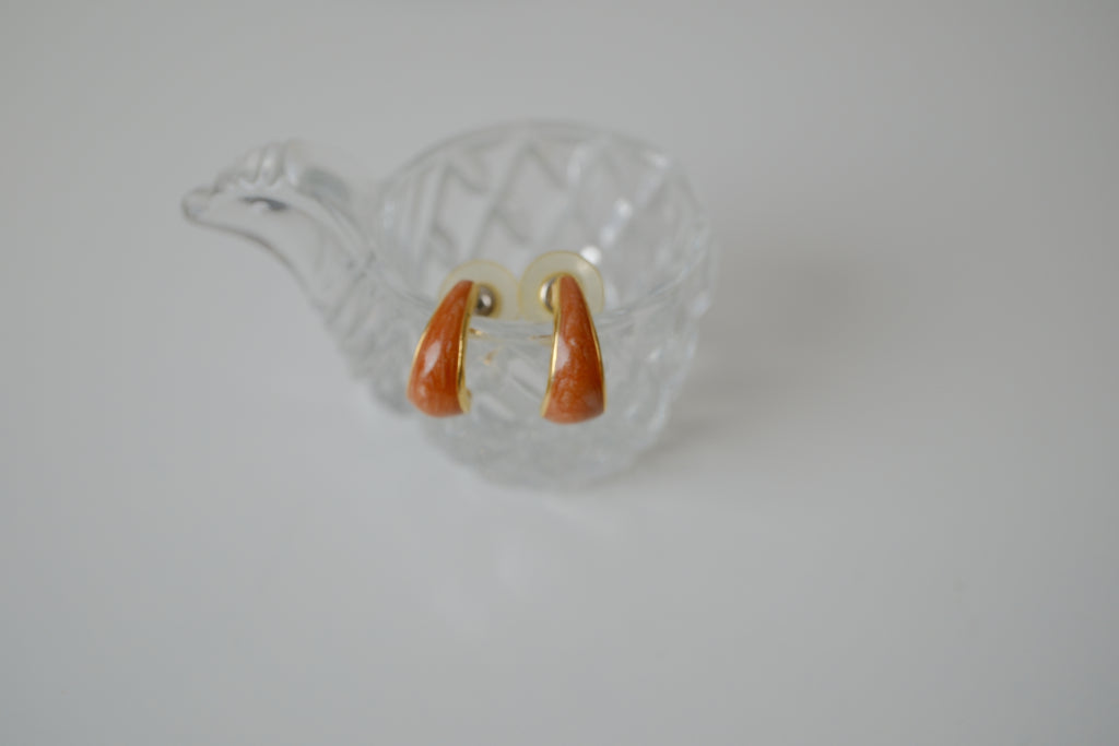 Vintage orange and gold enamel stud earring