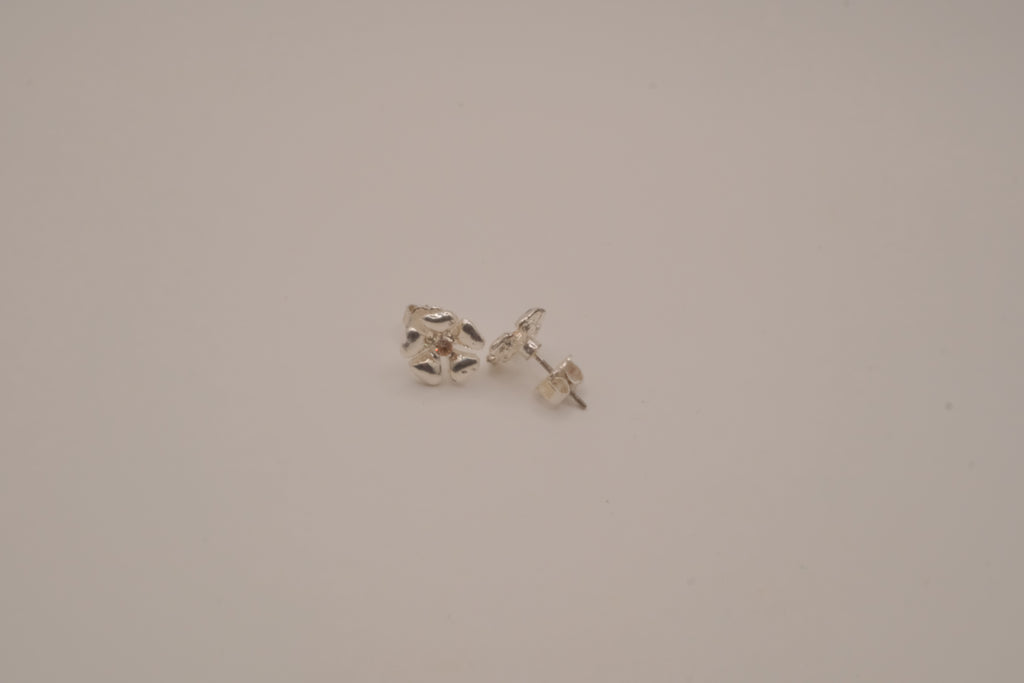 Vintage Avon flower stud earrings