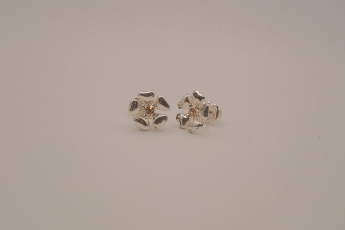 Vintage Avon flower stud earrings