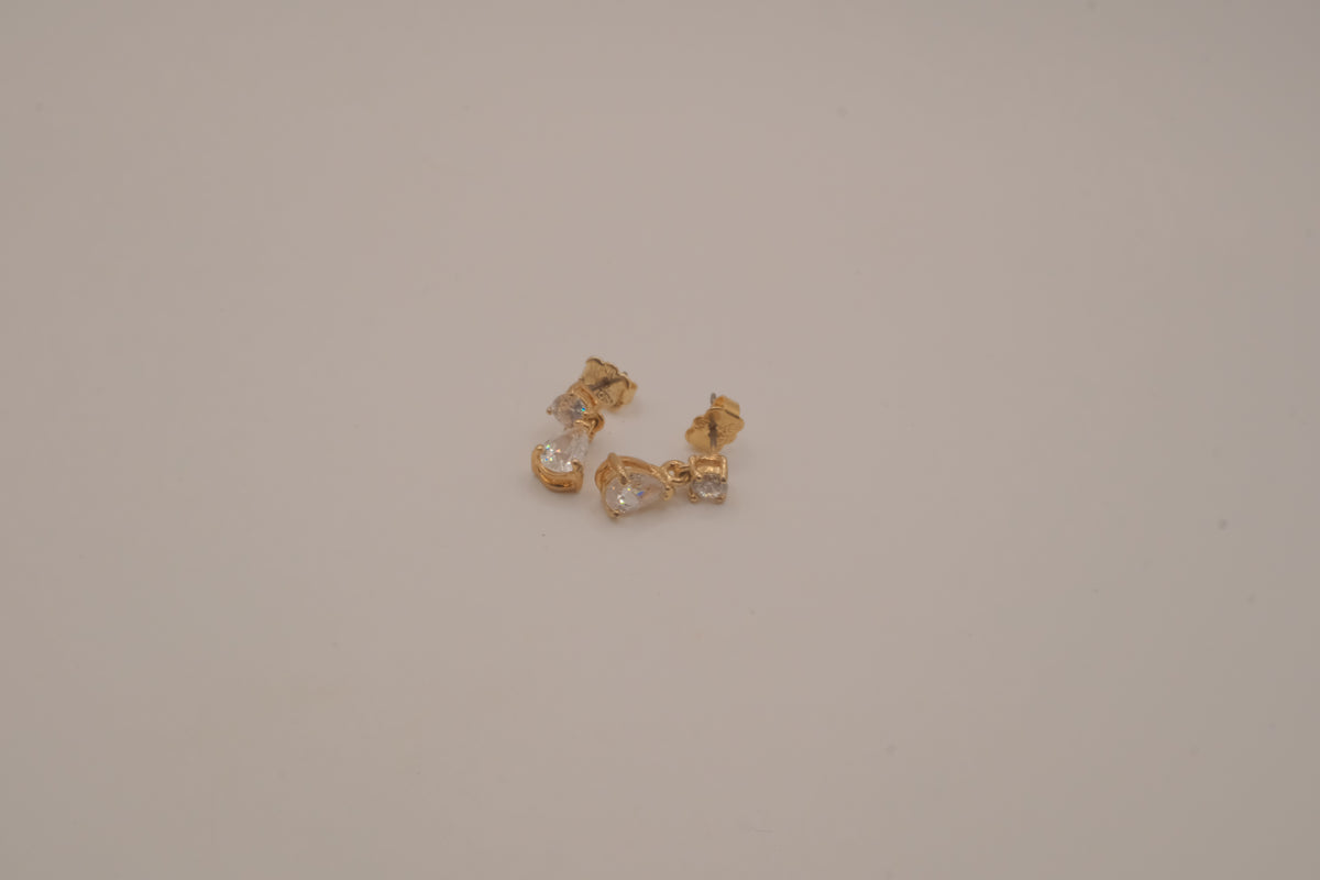 Vintage Avon gold-tone drop earrings