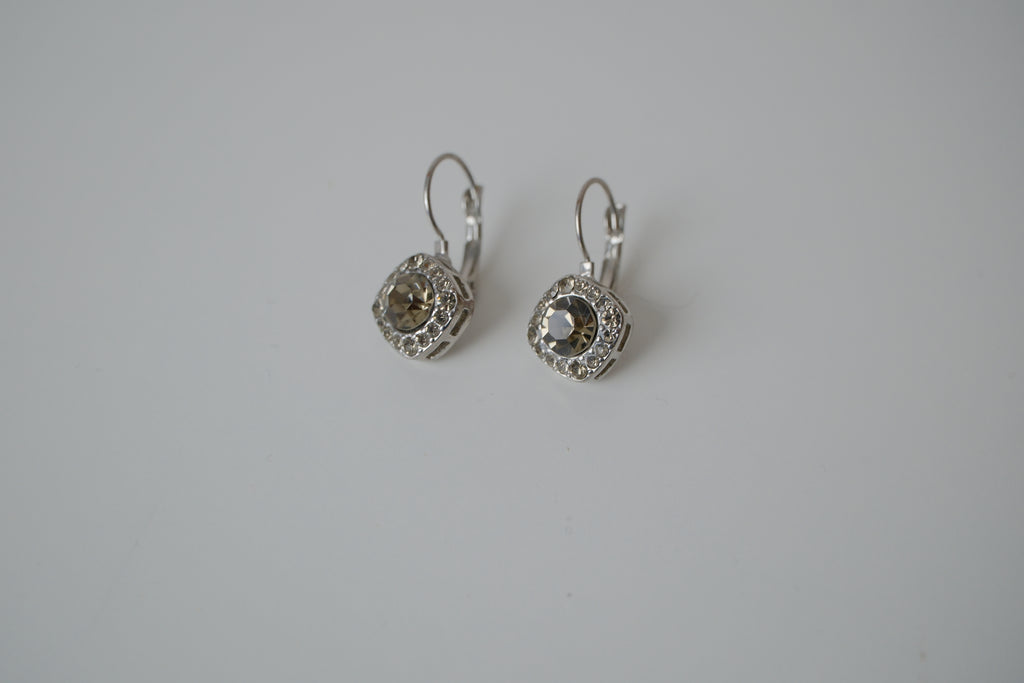 Champagne hue silver-tone leverback earrings