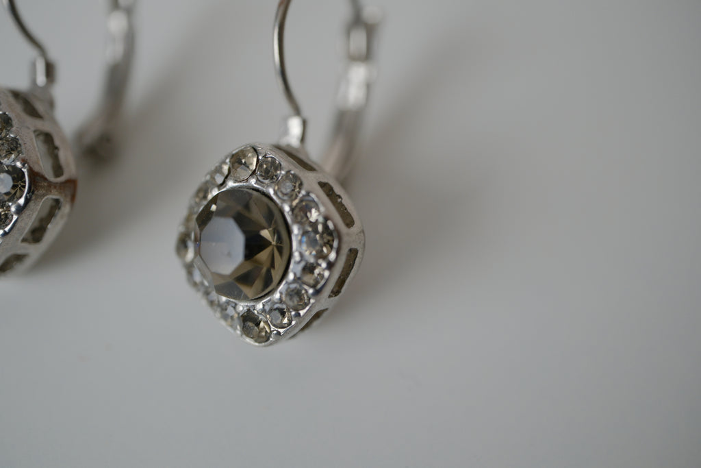 Champagne hue silver-tone leverback earrings