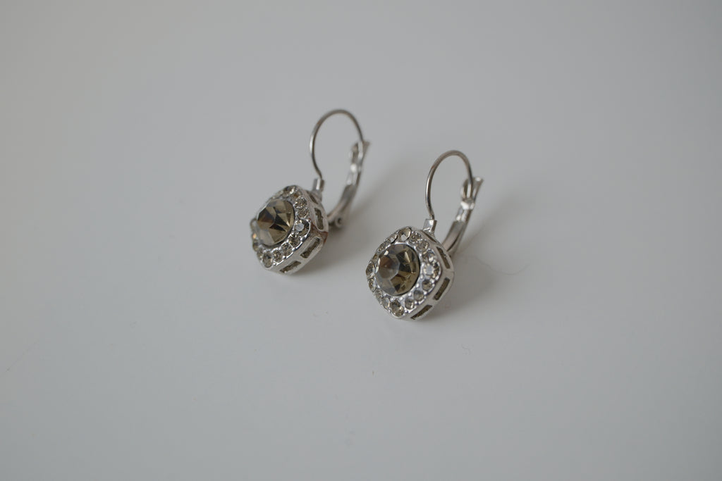 Champagne hue silver-tone leverback earrings