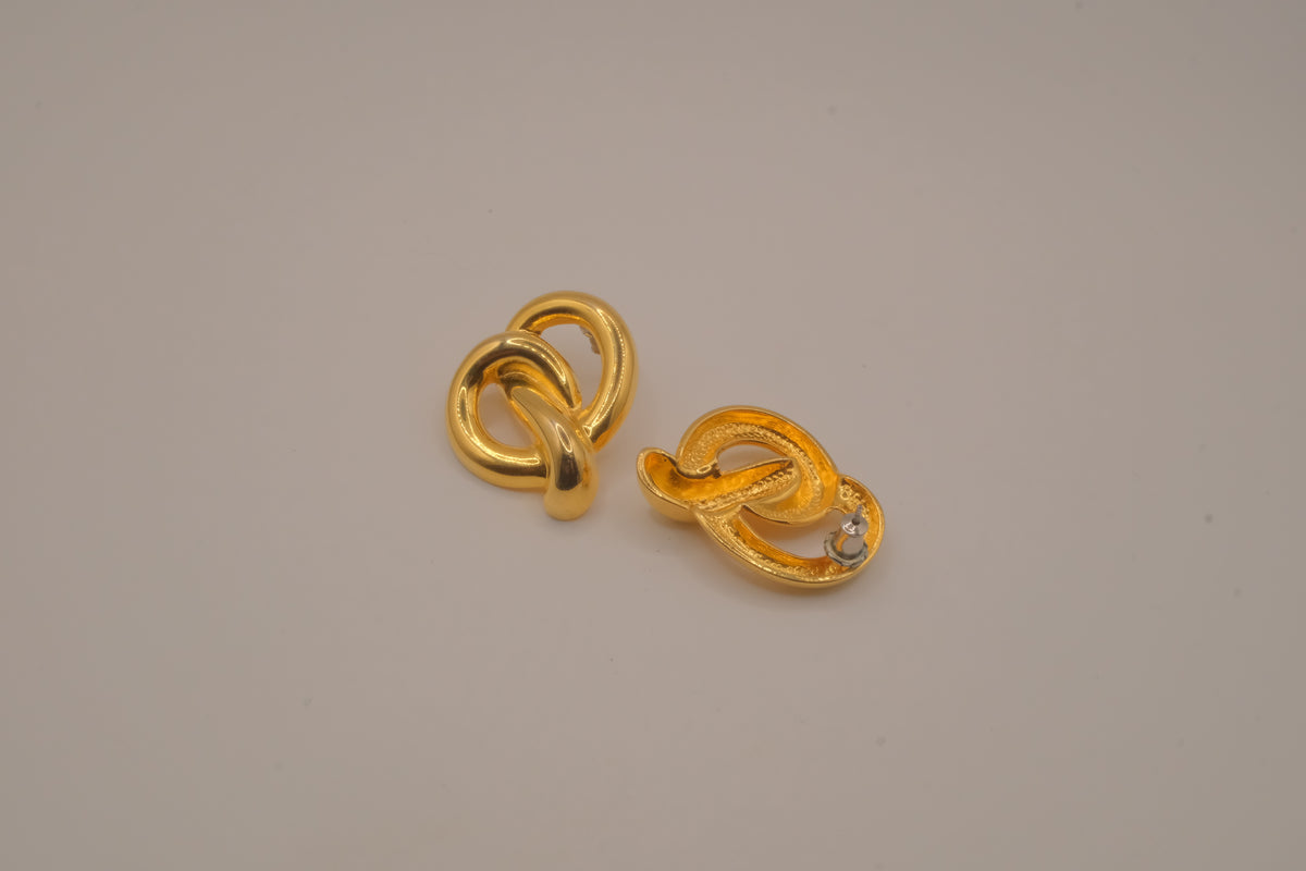 Vintage gold interlocking modernist earrings