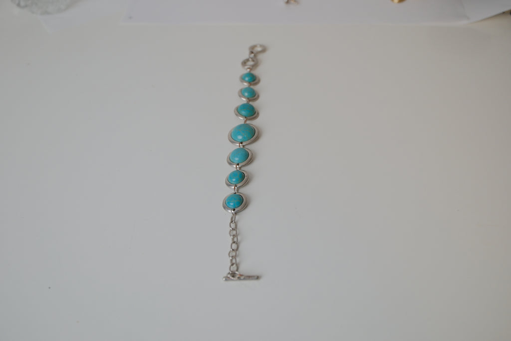 Turquoise and silver link bracelet