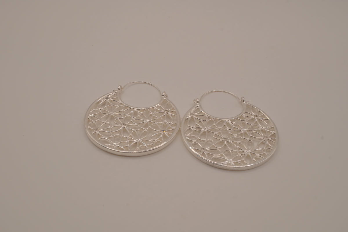 Avon filigree floral hoop earrings