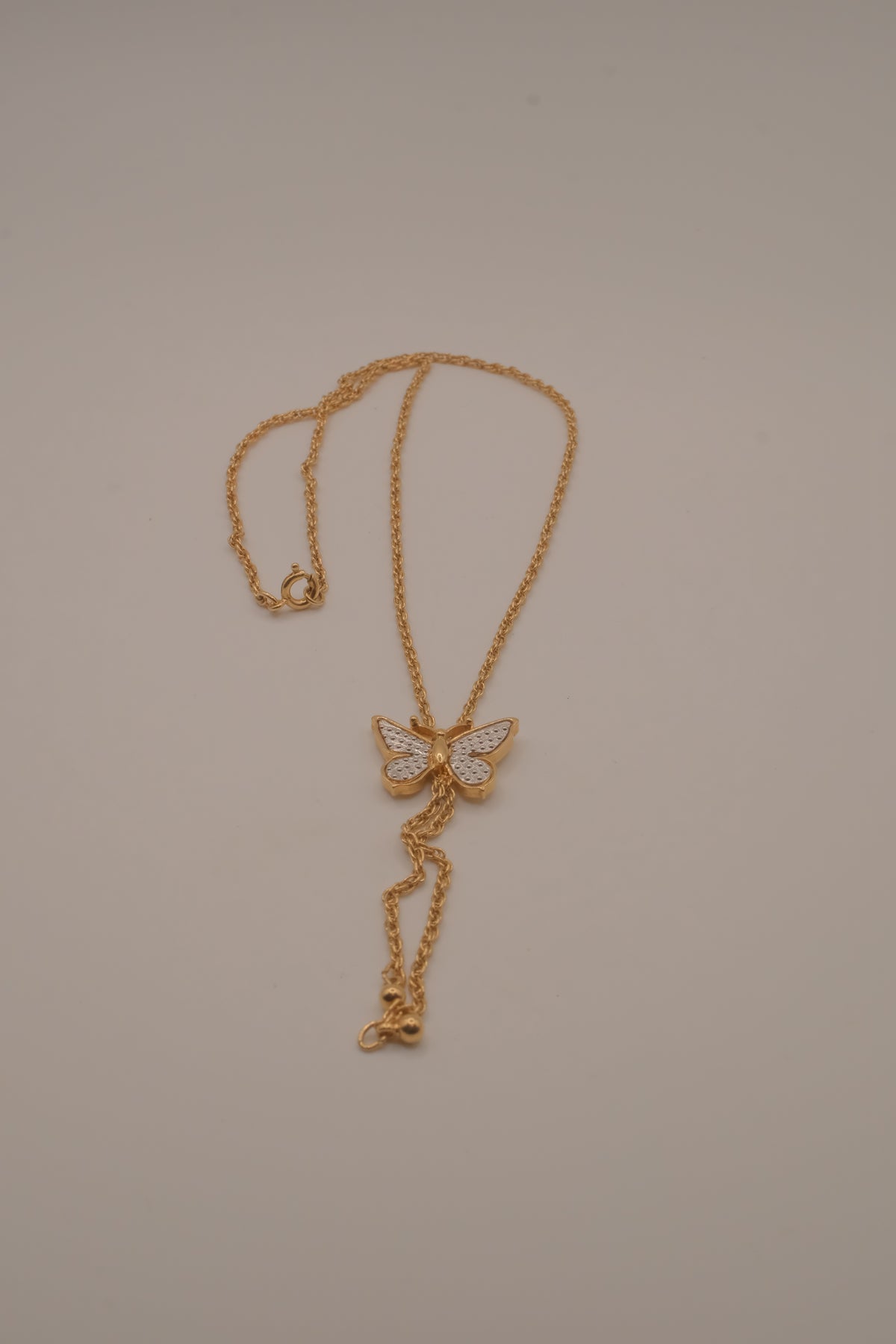 Vintage 1979 Avon Butterfly Lariat Necklace