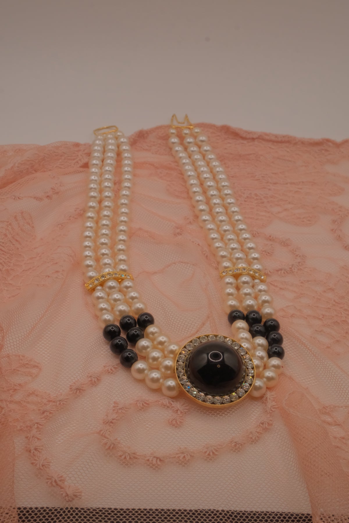 Vintage multi-strand faux pearl statement choker