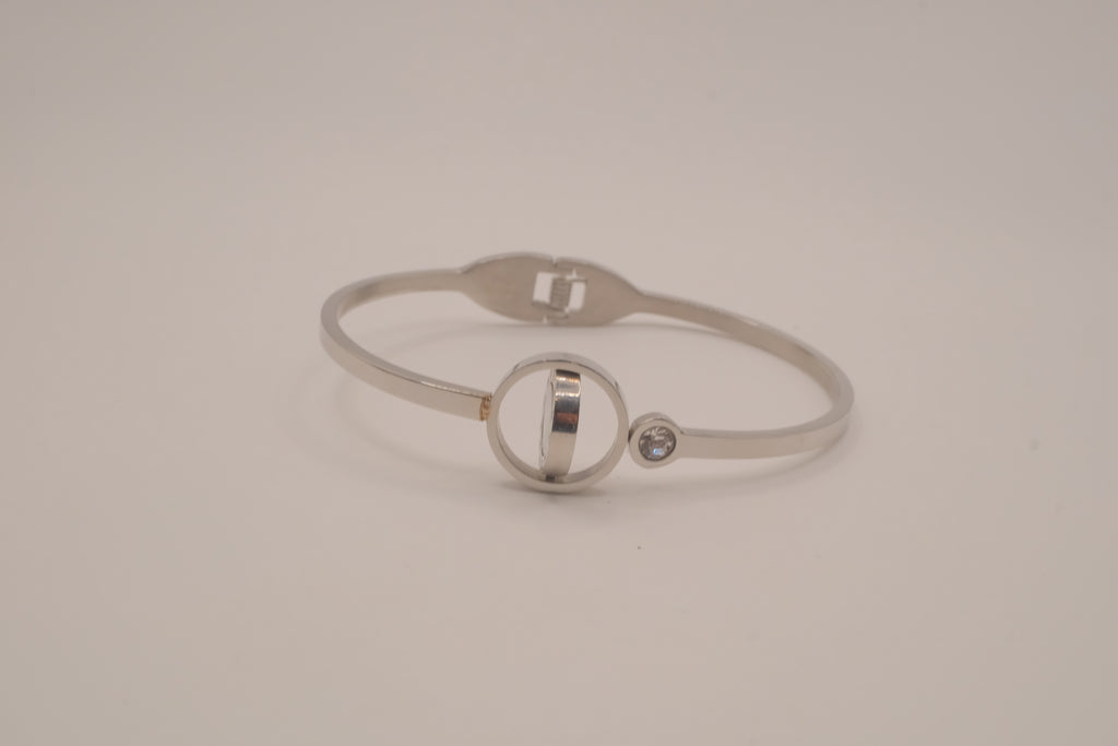 Minimalist cuff with Mother of Pearl/Faux onyx inlay