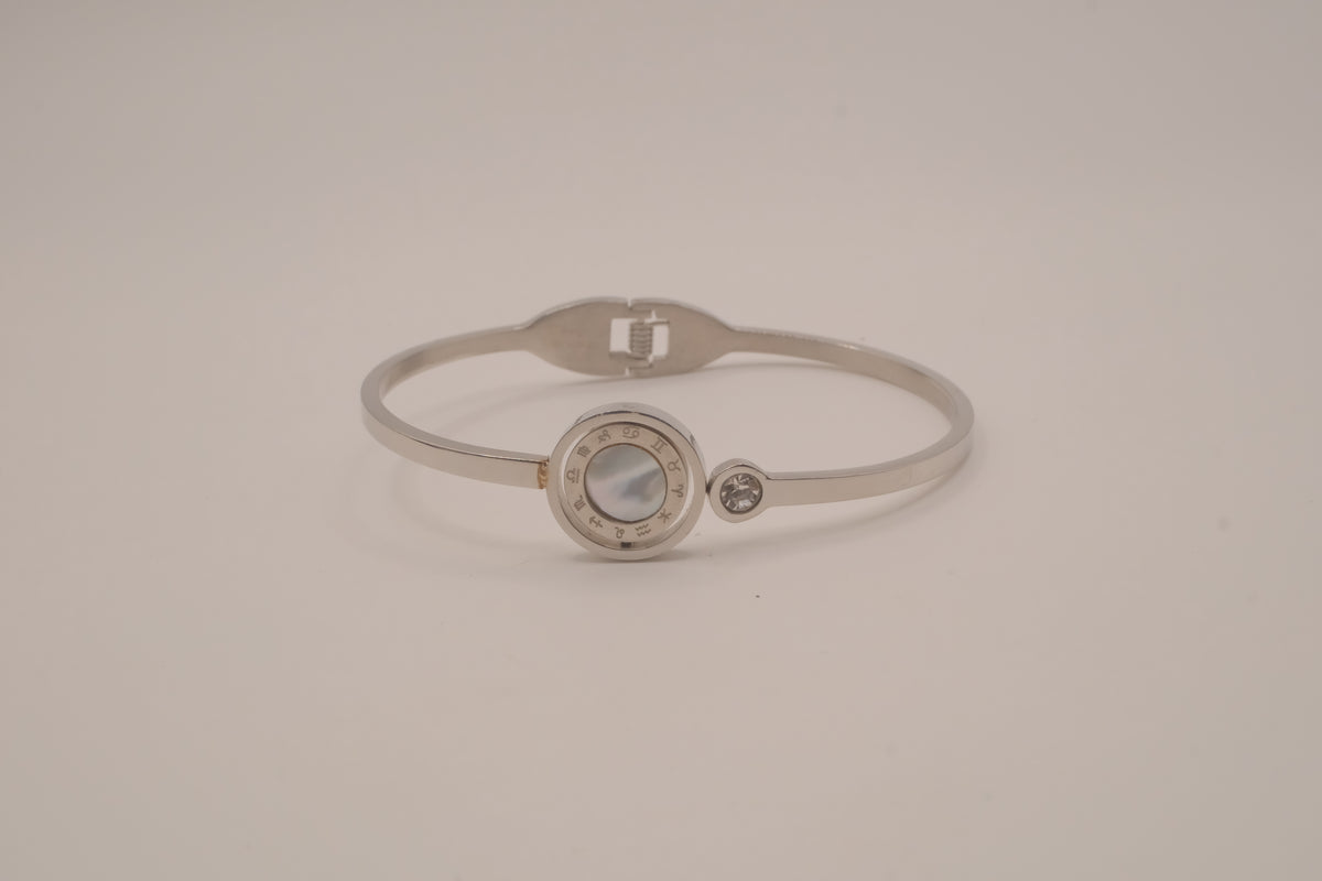 Minimalist cuff with Mother of Pearl/Faux onyx inlay