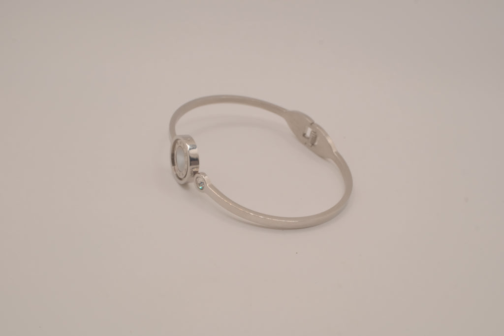 Minimalist cuff with Mother of Pearl/Faux onyx inlay