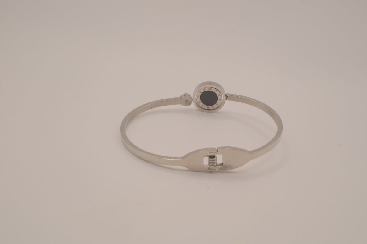 Minimalist cuff with Mother of Pearl/Faux onyx inlay