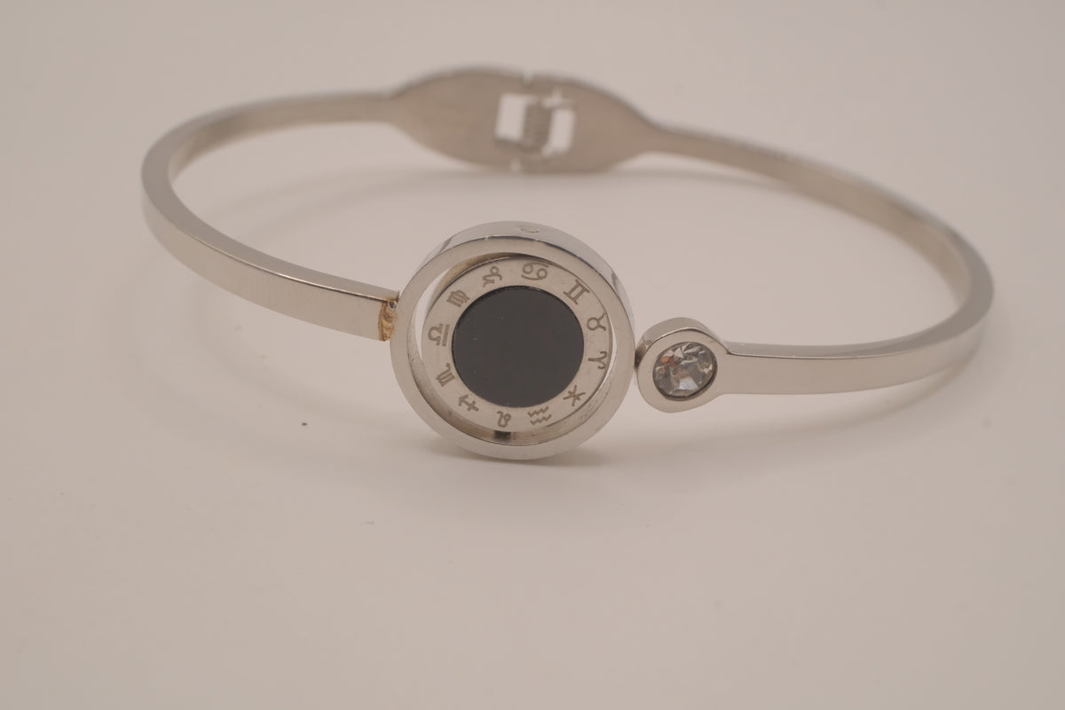 Minimalist cuff with Mother of Pearl/Faux onyx inlay