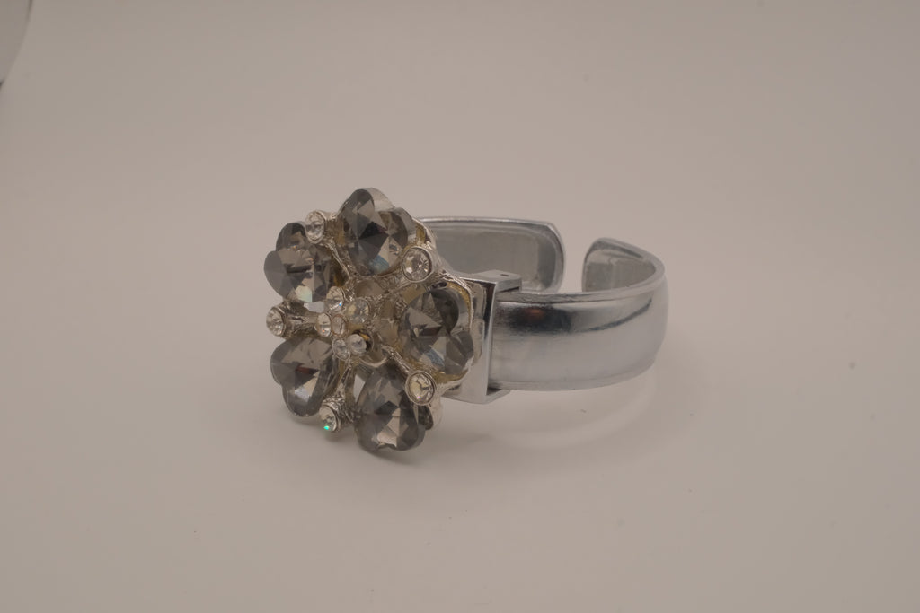 Vintage Figaro Couture rhinestone peek-a-boo bangle bracelet watch&nbsp;