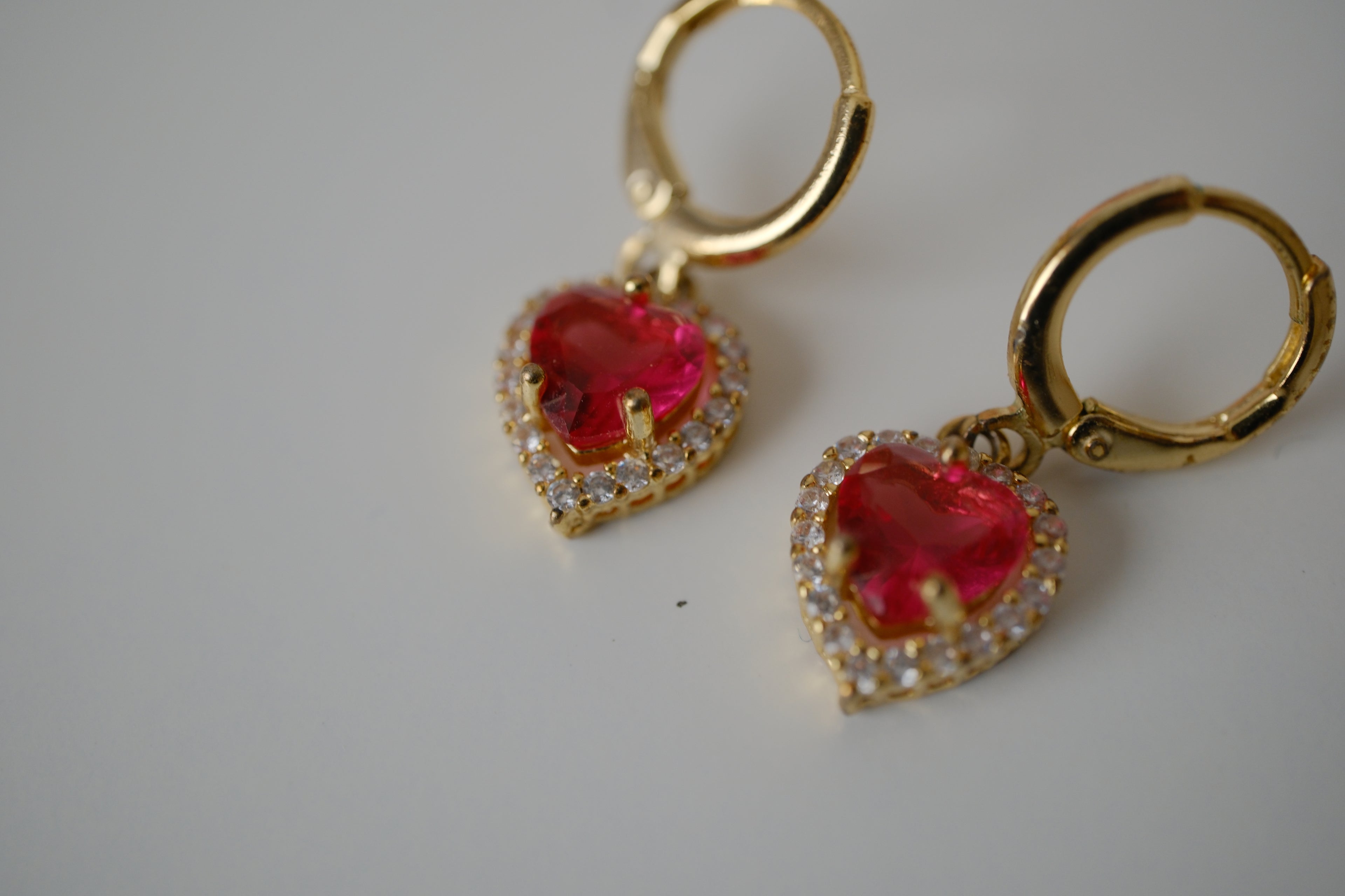 Vintage Gold toned Red heart drop earrings