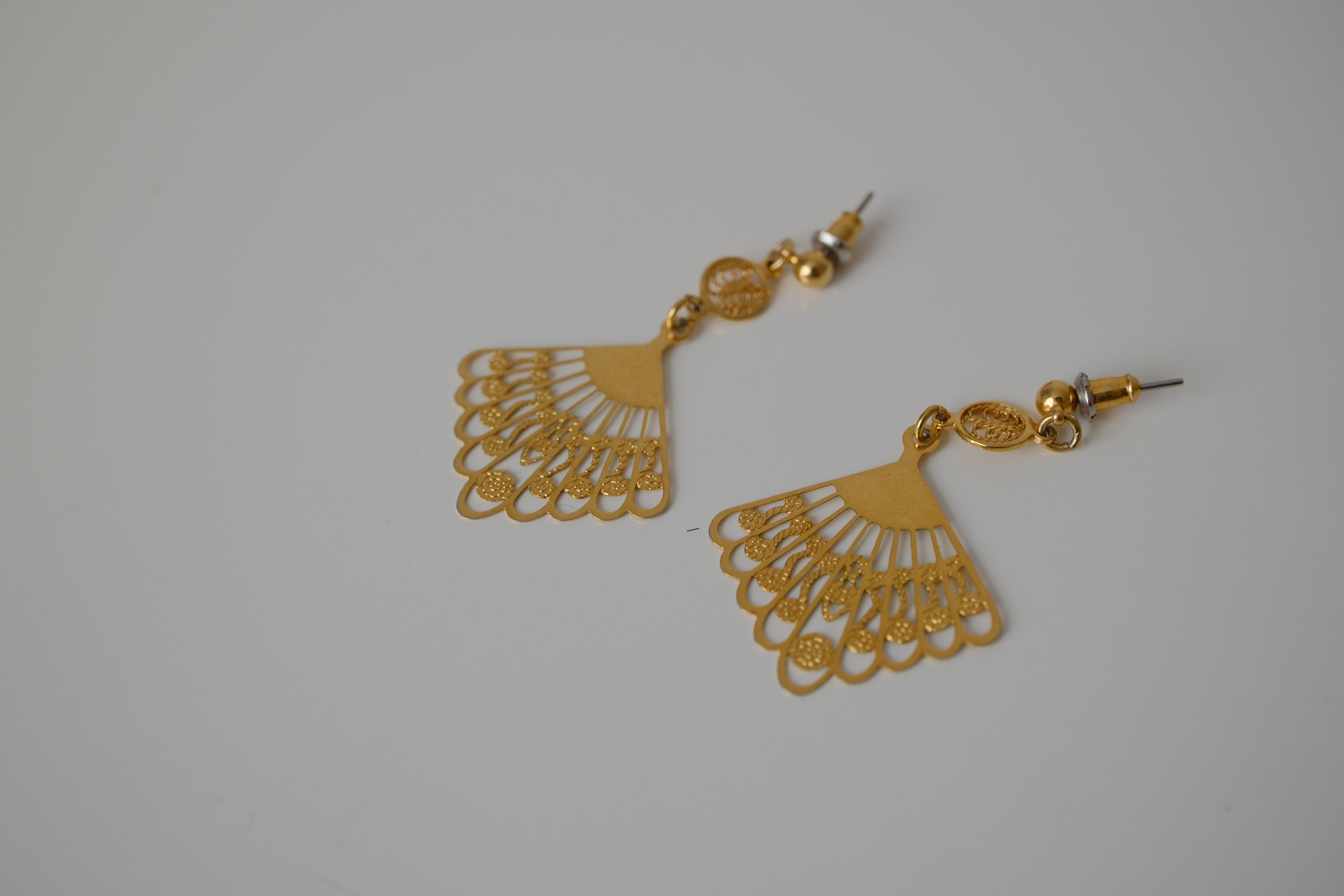 Vintage Gold toned filigree fan drop earrings