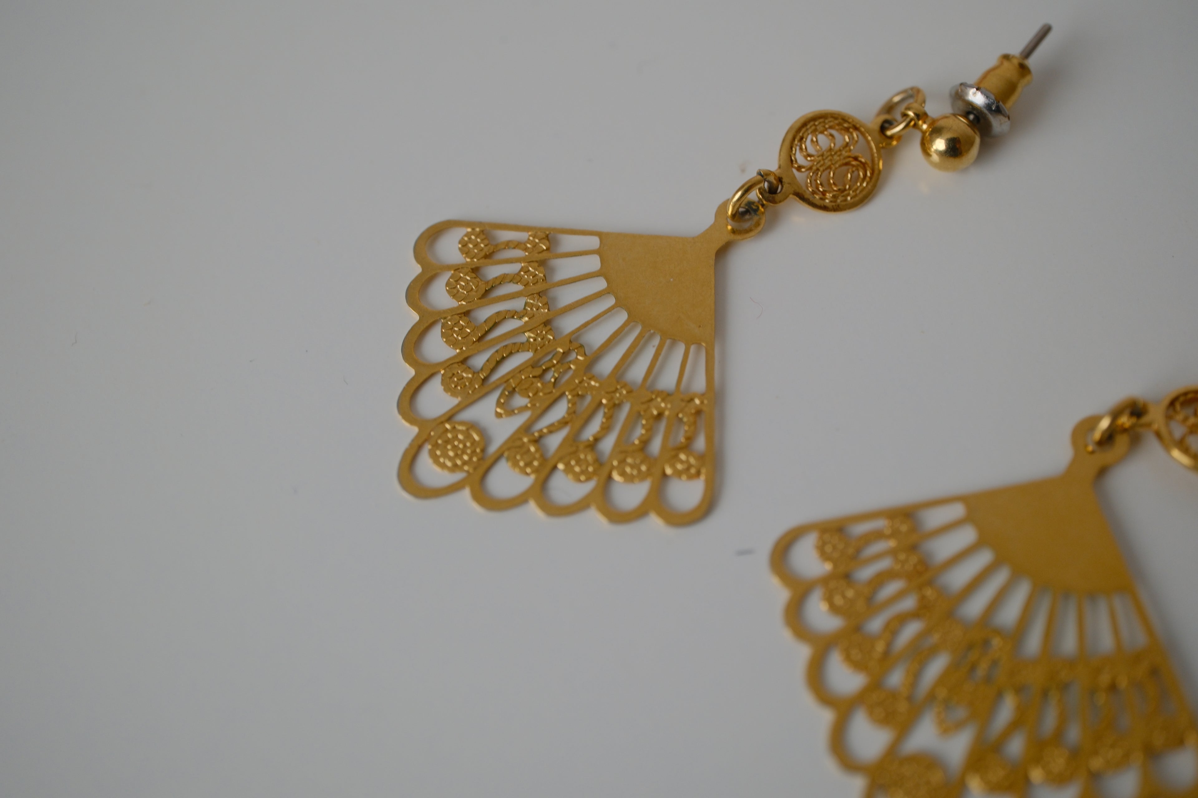 Vintage Gold toned filigree fan drop earrings