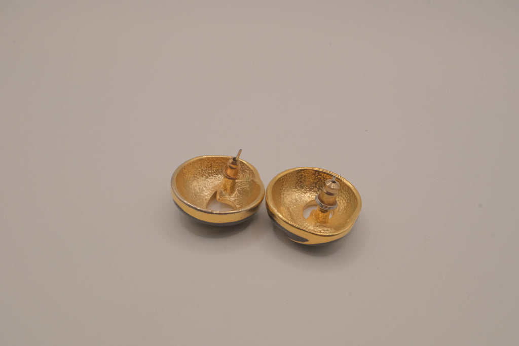 Vintage black enamel and gold-tone swirl button earrings