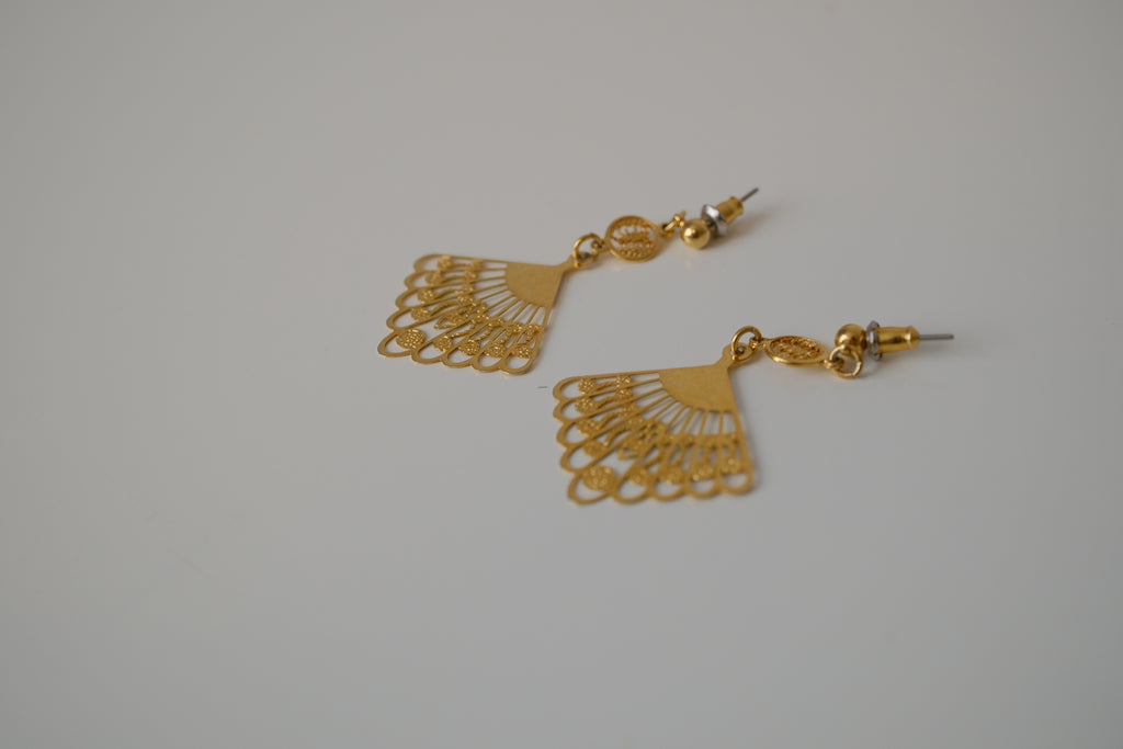 Vintage Gold toned filigree fan drop earrings