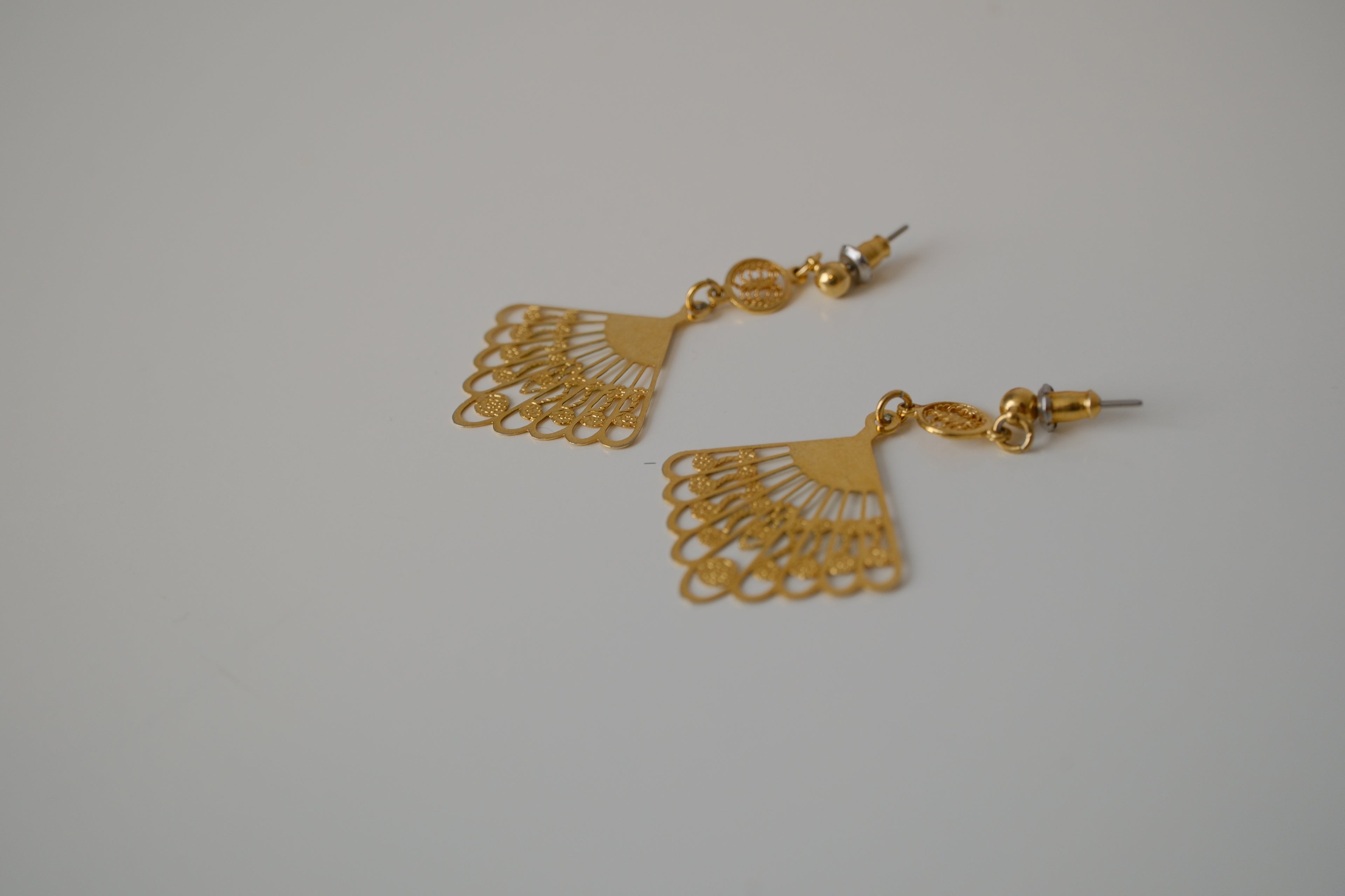 Vintage Gold toned filigree fan drop earrings