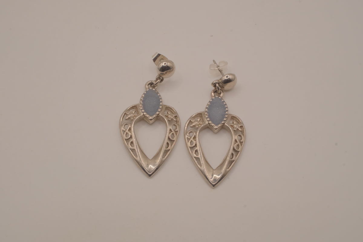 Vintage filigree heart dangle earrings