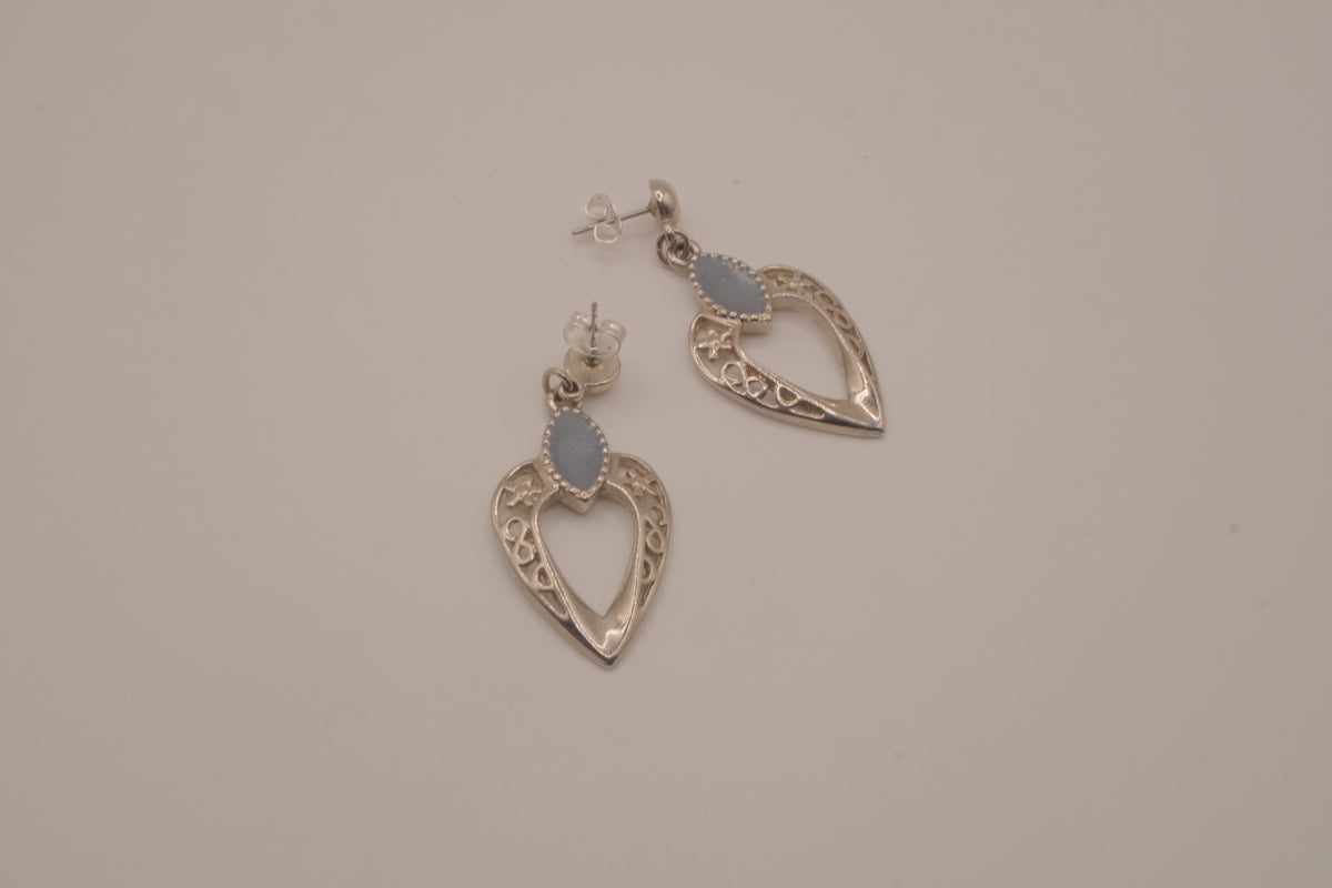 Vintage filigree heart dangle earrings