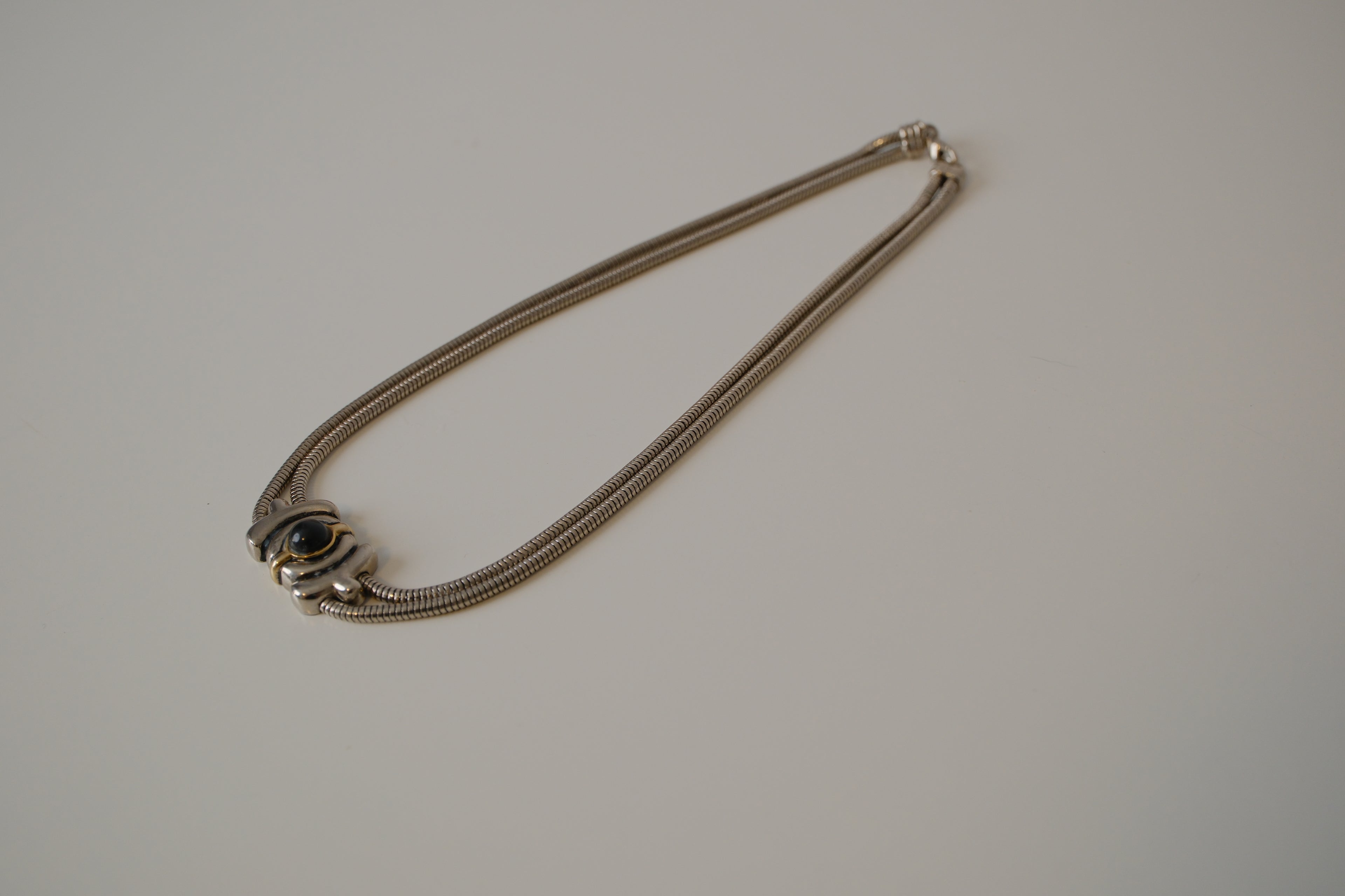 Vintage Serpentine chain Black Cabochon chocker necklace