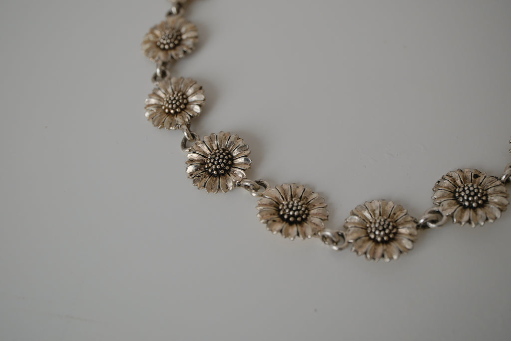 Vintage Daisy Flower link chain