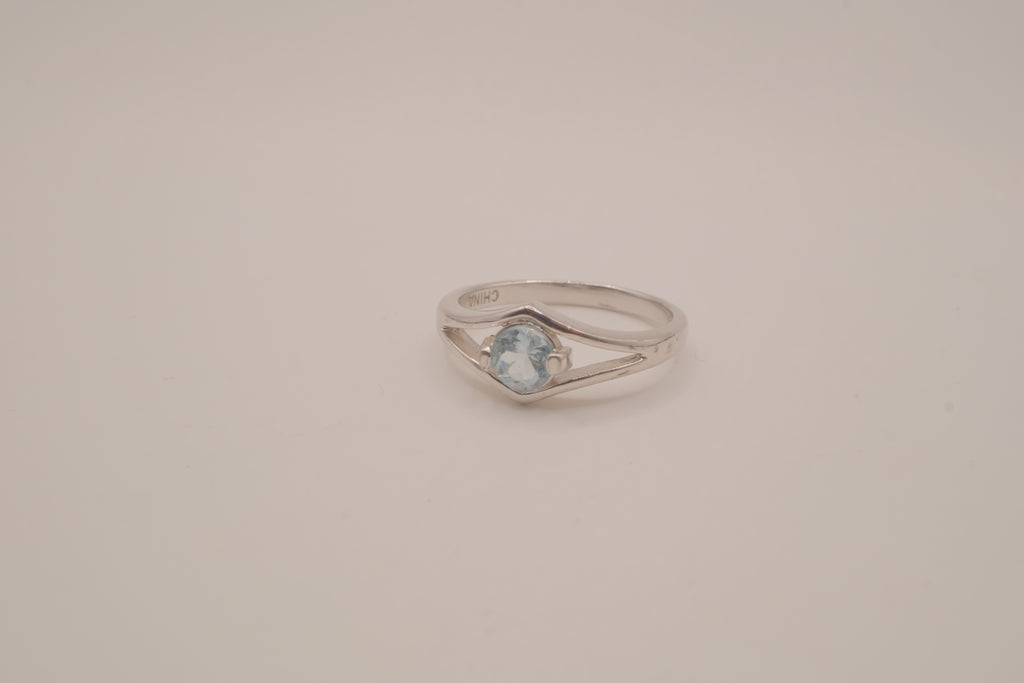 Vintage Sterling silver light blue stone ring