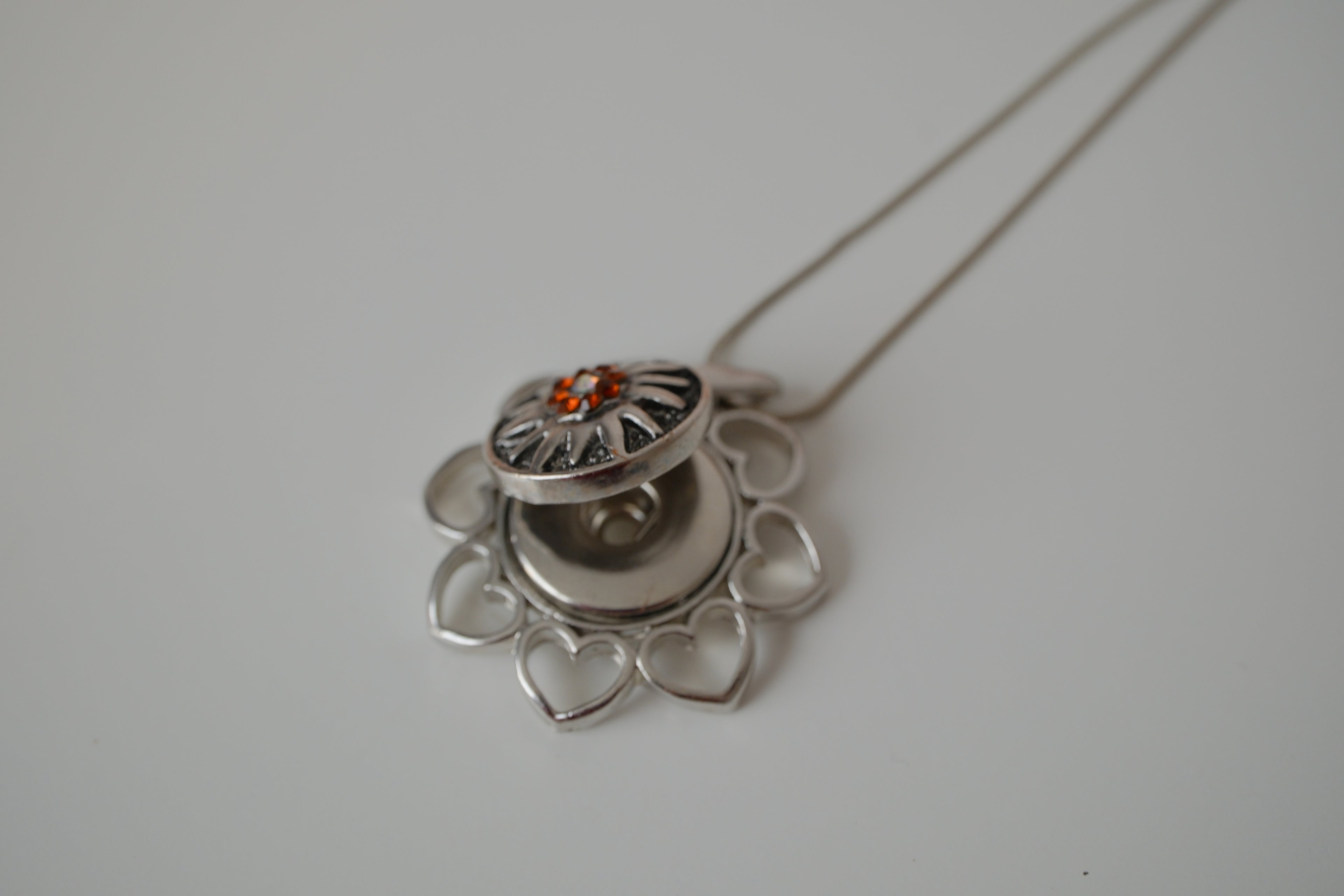 Vintage snap button pendant chain