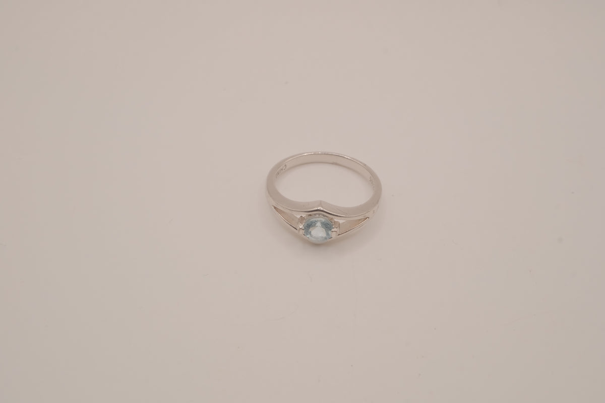 Vintage Sterling silver light blue stone ring