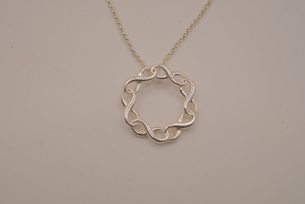 Avon Empowerment Circle of Support Necklace