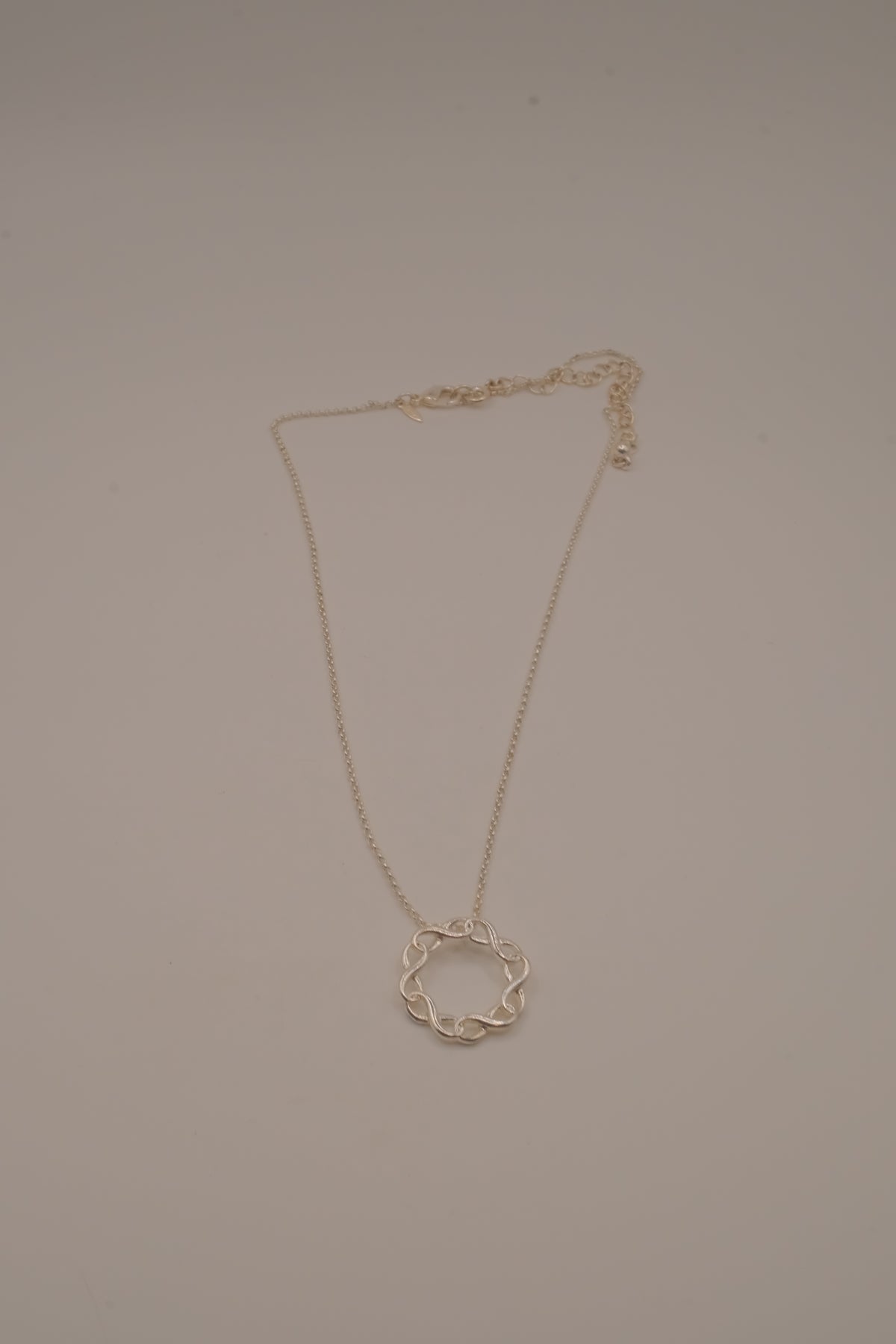 Avon Empowerment Circle of Support Necklace