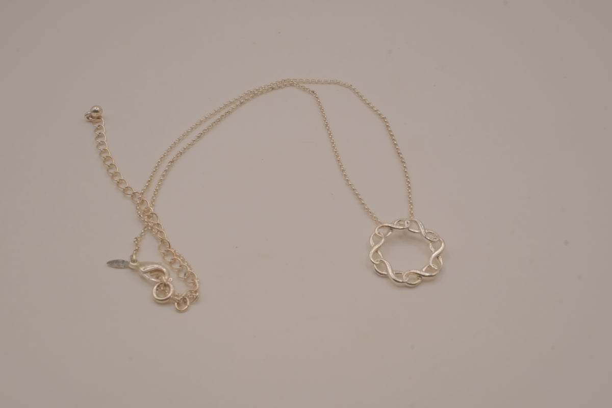 Avon Empowerment Circle of Support Necklace