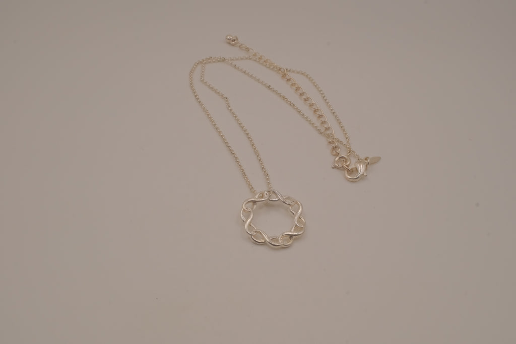 Avon Empowerment Circle of Support Necklace
