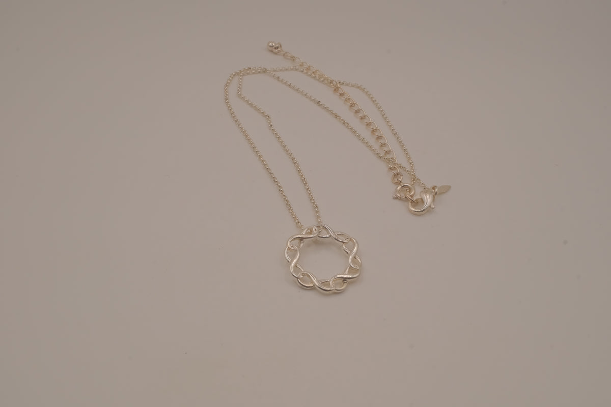 Avon Empowerment Circle of Support Necklace