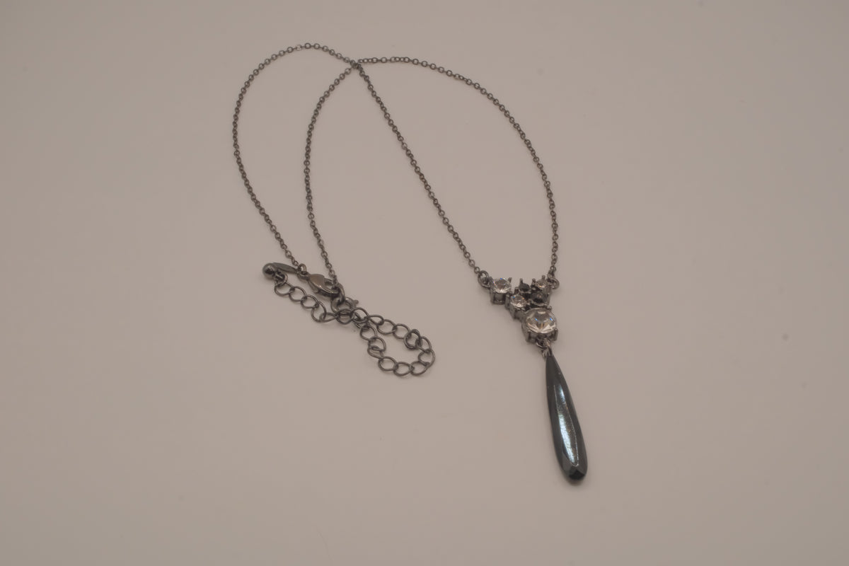 Vintage Avon Teardrop Bead "Y" Necklace&nbsp;
