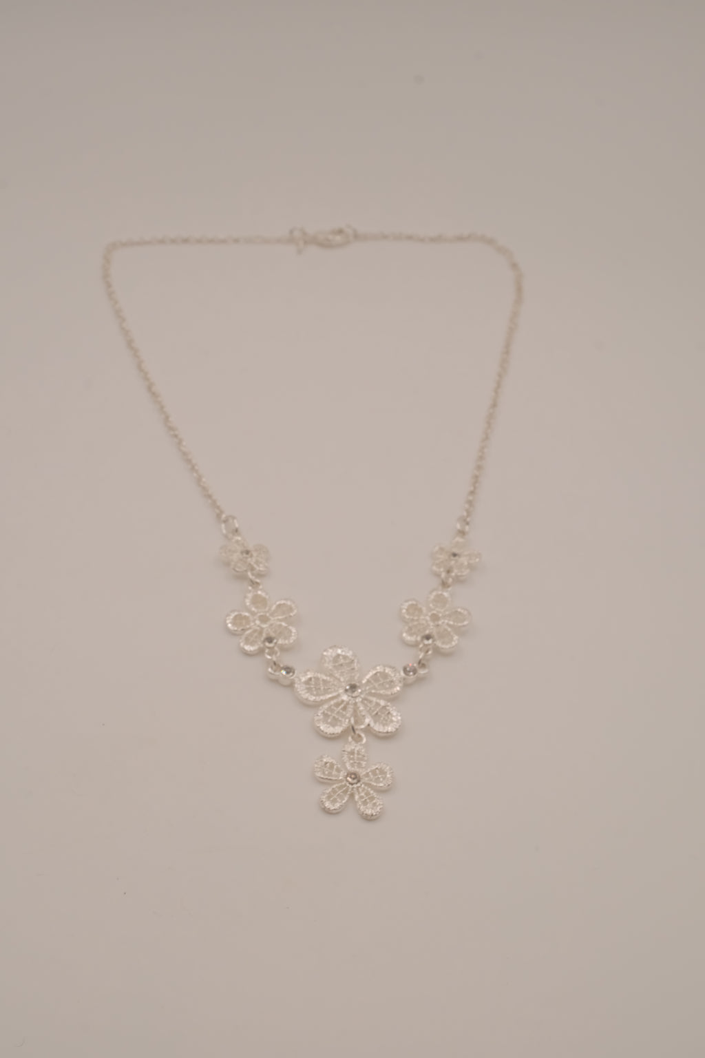 Vintage Avon filigree floral necklace
